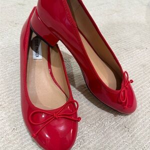 Steve Madden Glossy Red Bow Flats
